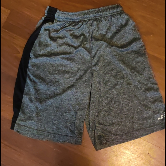 Boys athletic shorts - Picture 2 of 5